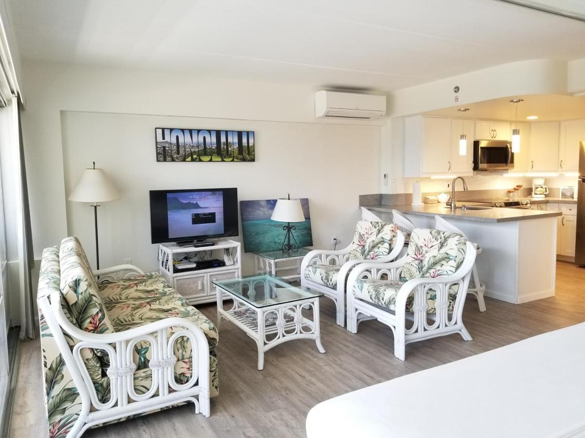 Ilikai Tower One Bedroom Lagoon View Waikiki Condos With Lanai & Free Wifi Гонолулу Номер фото